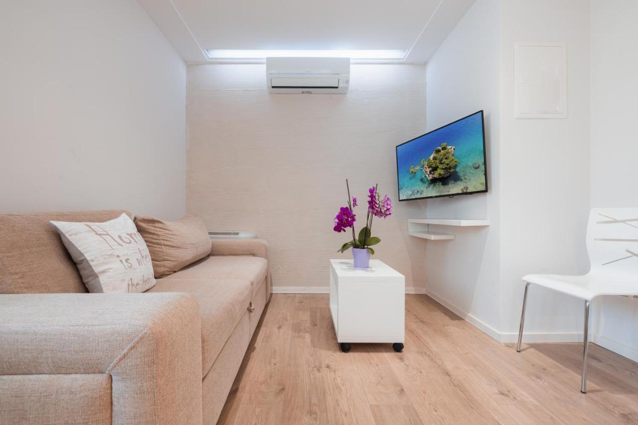 Apartments Simun เบรลา ภายนอก รูปภาพ