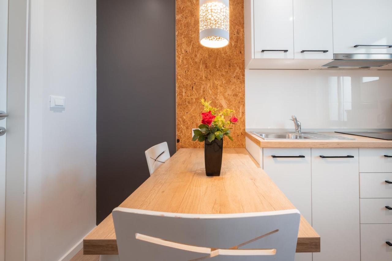 Apartments Simun เบรลา ภายนอก รูปภาพ